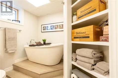 52 Cecil Street Garson ON P3L 1M6