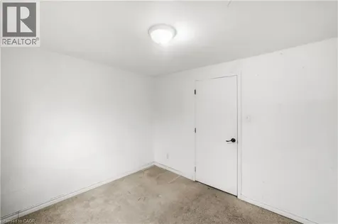 76 Borden Parkway Kitchener ON N2M 3T4