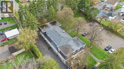 76 Borden Parkway Kitchener ON N2M 3T4