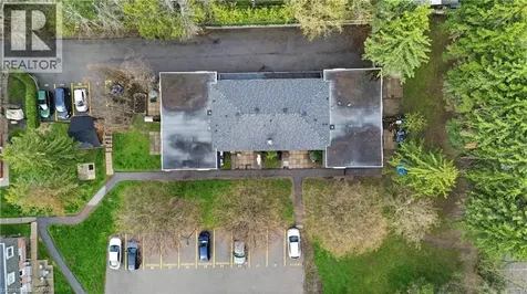 76 Borden Parkway Kitchener ON N2M 3T4