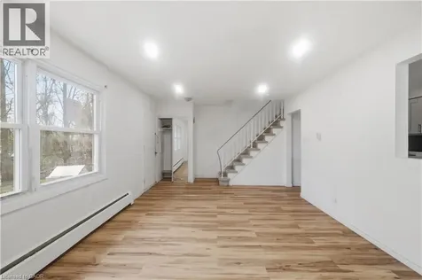 76 Borden Parkway Kitchener ON N2M 3T4