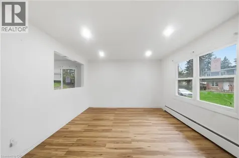 76 Borden Parkway Kitchener ON N2M 3T4