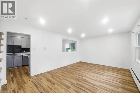 76 Borden Parkway Kitchener ON N2M 3T4