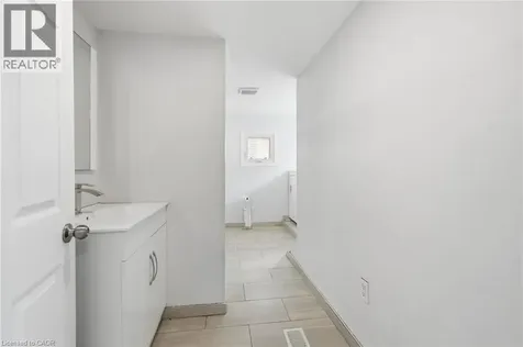 5432 Mcrae Street Niagara Falls ON L2E 1R5