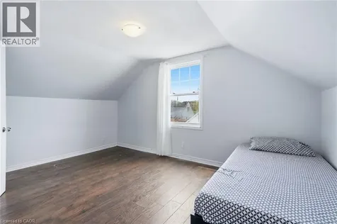 5432 Mcrae Street Niagara Falls ON L2E 1R5