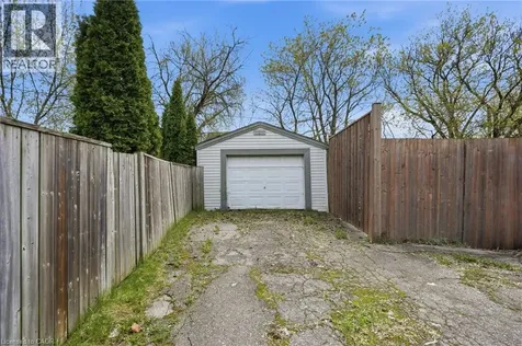 5432 Mcrae Street Niagara Falls ON L2E 1R5