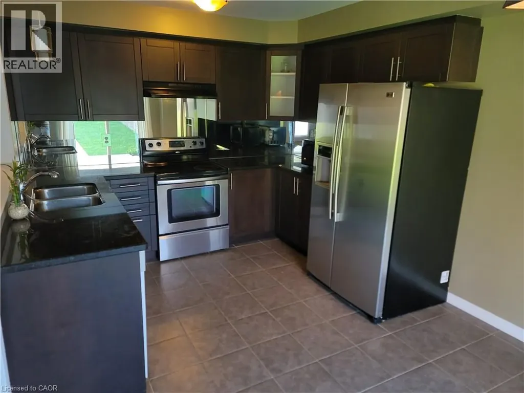 48 Warner Lane Brantford ON N3T 0E7