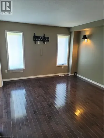 48 Warner Lane Brantford ON N3T 0E7