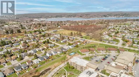 15 Jennings Drive Penetanguishene ON L9M 1K1