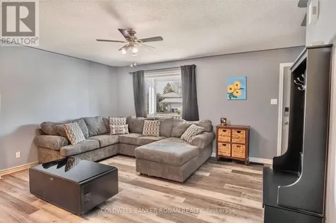 15 Jennings Drive Penetanguishene ON L9M 1K1