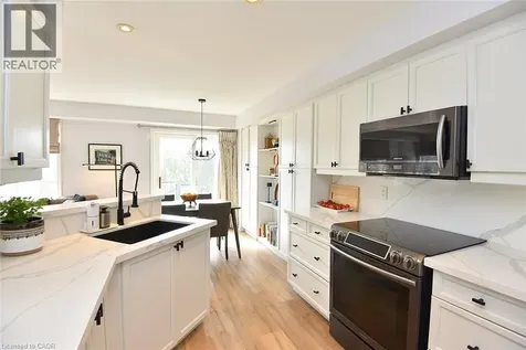 39 Panabaker Drive Ancaster ON L9G 0A2