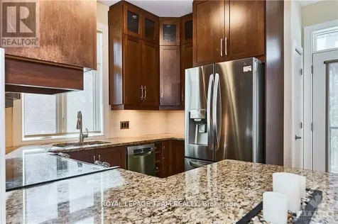 800 Melwood Avenue Ottawa ON K2A 3C3