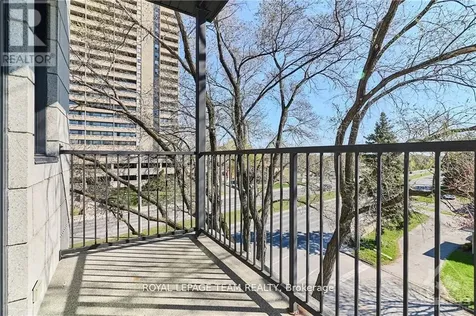 800 Melwood Avenue Ottawa ON K2A 3C3
