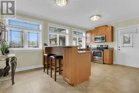5591 Manotick Main Street Ottawa ON K4M 1A4