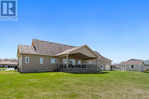 5579 Lombardy Drive Ottawa ON K0A 2W0