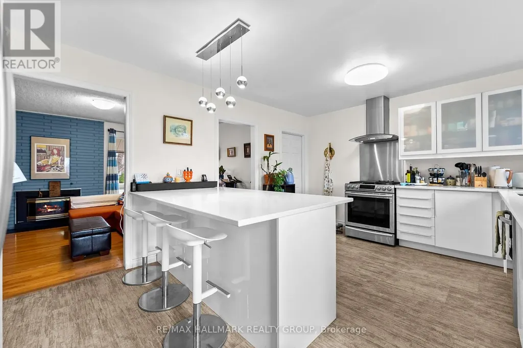 1318 Avenue Q Ottawa ON K1G 0B6