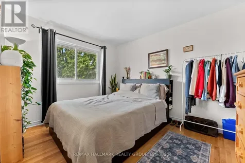 1318 Avenue Q Ottawa ON K1G 0B6