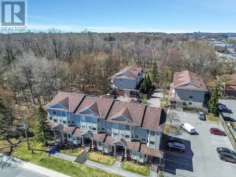 1400 Wildberry Court Ottawa ON K1C 7K6