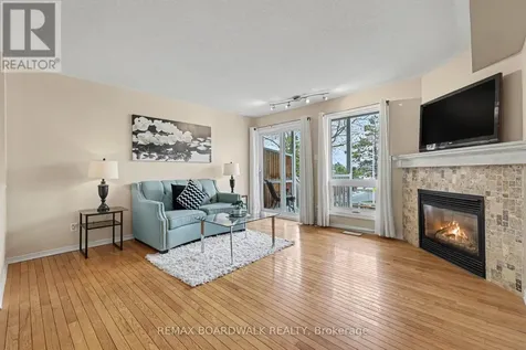 1607 Locksley Lane Ottawa ON K1J 1B6