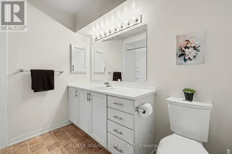 1607 Locksley Lane Ottawa ON K1J 1B6