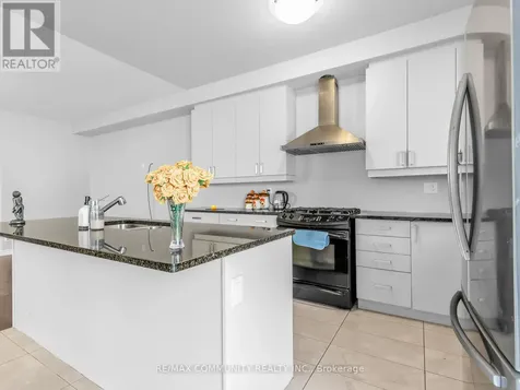 62 Littlewood Drive Whitby ON L1P 0H4
