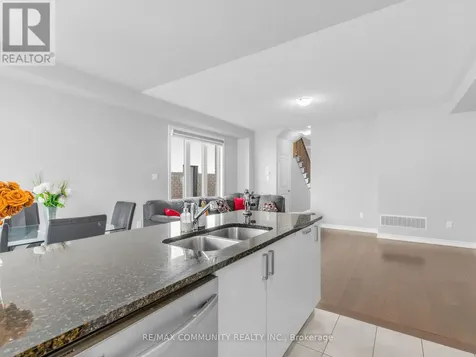 62 Littlewood Drive Whitby ON L1P 0H4