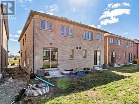 62 Littlewood Drive Whitby ON L1P 0H4