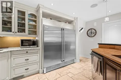 373 Torrance Street Burlington ON L7R 2R7