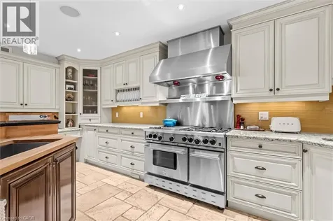373 Torrance Street Burlington ON L7R 2R7