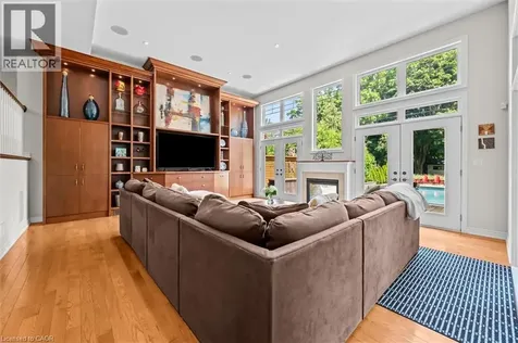 373 Torrance Street Burlington ON L7R 2R7