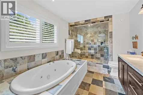 373 Torrance Street Burlington ON L7R 2R7
