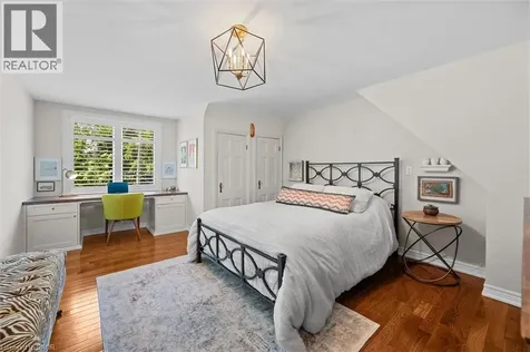 373 Torrance Street Burlington ON L7R 2R7
