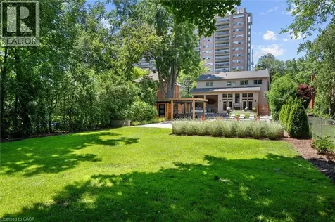 373 Torrance Street Burlington ON L7R 2R7