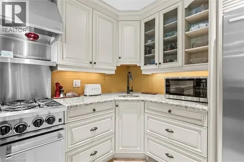 373 Torrance Street Burlington ON L7R 2R7