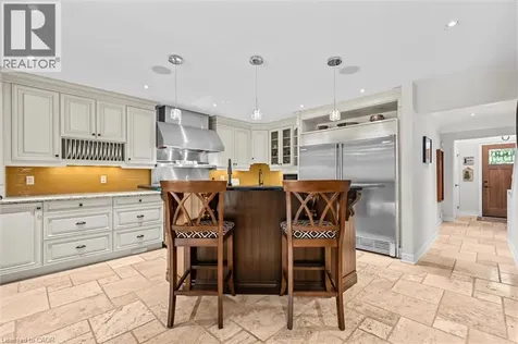 373 Torrance Street Burlington ON L7R 2R7