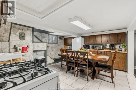 28 Albert Street Leamington ON N8H 3J8