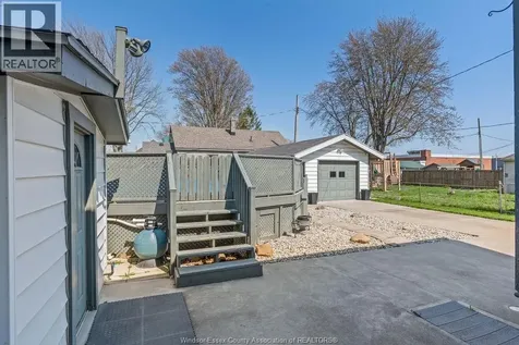 28 Albert Street Leamington ON N8H 3J8