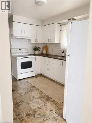 307 Dunsmure Road Hamilton ON L8L 1X1