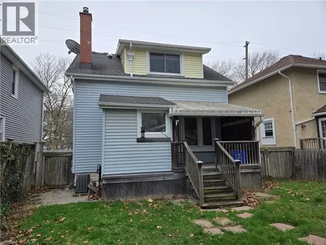 4 Haig Street St. Catharines ON L2R 6K5