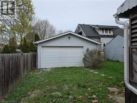 4 Haig Street St. Catharines ON L2R 6K5