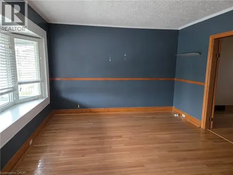 4 Haig Street St. Catharines ON L2R 6K5