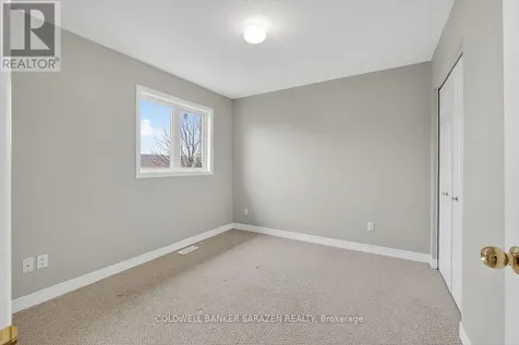 33 Rialto Way Ottawa ON K1T 4B3