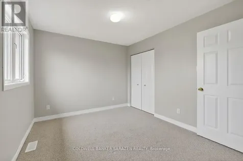 33 Rialto Way Ottawa ON K1T 4B3