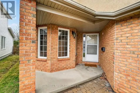 33 Rialto Way Ottawa ON K1T 4B3