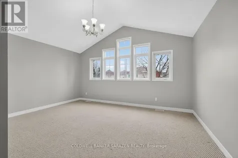 33 Rialto Way Ottawa ON K1T 4B3