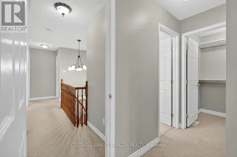 33 Rialto Way Ottawa ON K1T 4B3