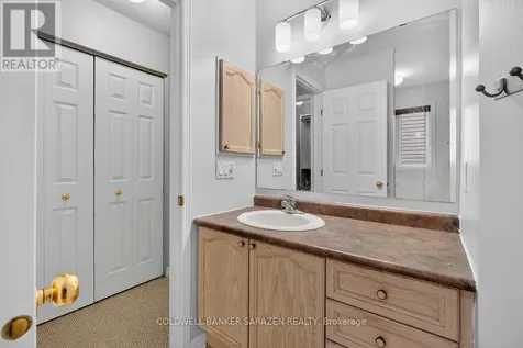 33 Rialto Way Ottawa ON K1T 4B3