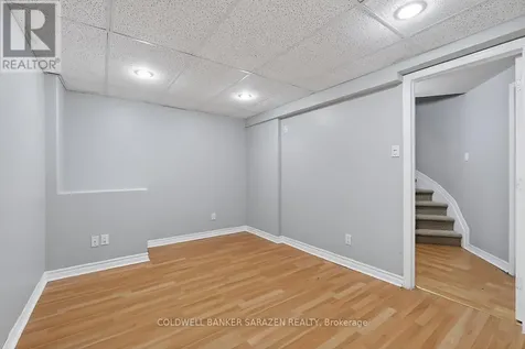 33 Rialto Way Ottawa ON K1T 4B3