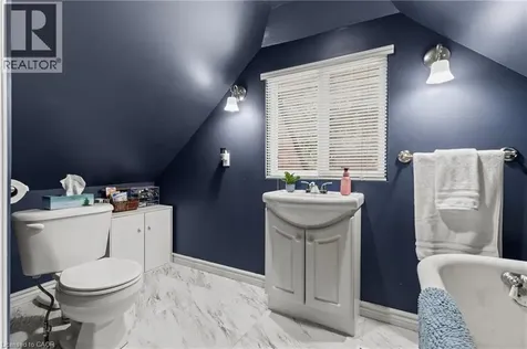 25 Mckinstry Street Hamilton ON L8L 6C2