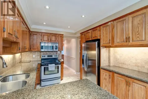 4 Ruth Court Whitchurch-stouffville ON L4A 2E3